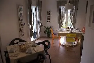 Luisa Oda ve Kahvaltı 3*