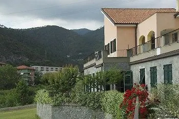 Luisa Oda ve Kahvaltı Casarza Ligure